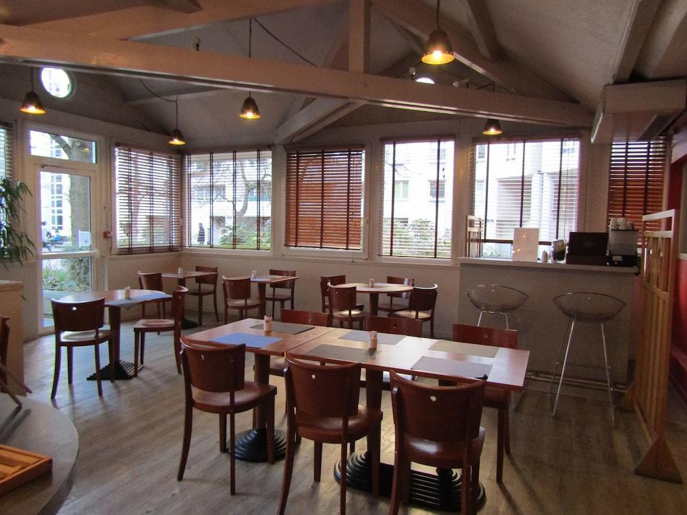 Отель Ibis Styles Lyon Croix Rousse Экстерьер фото