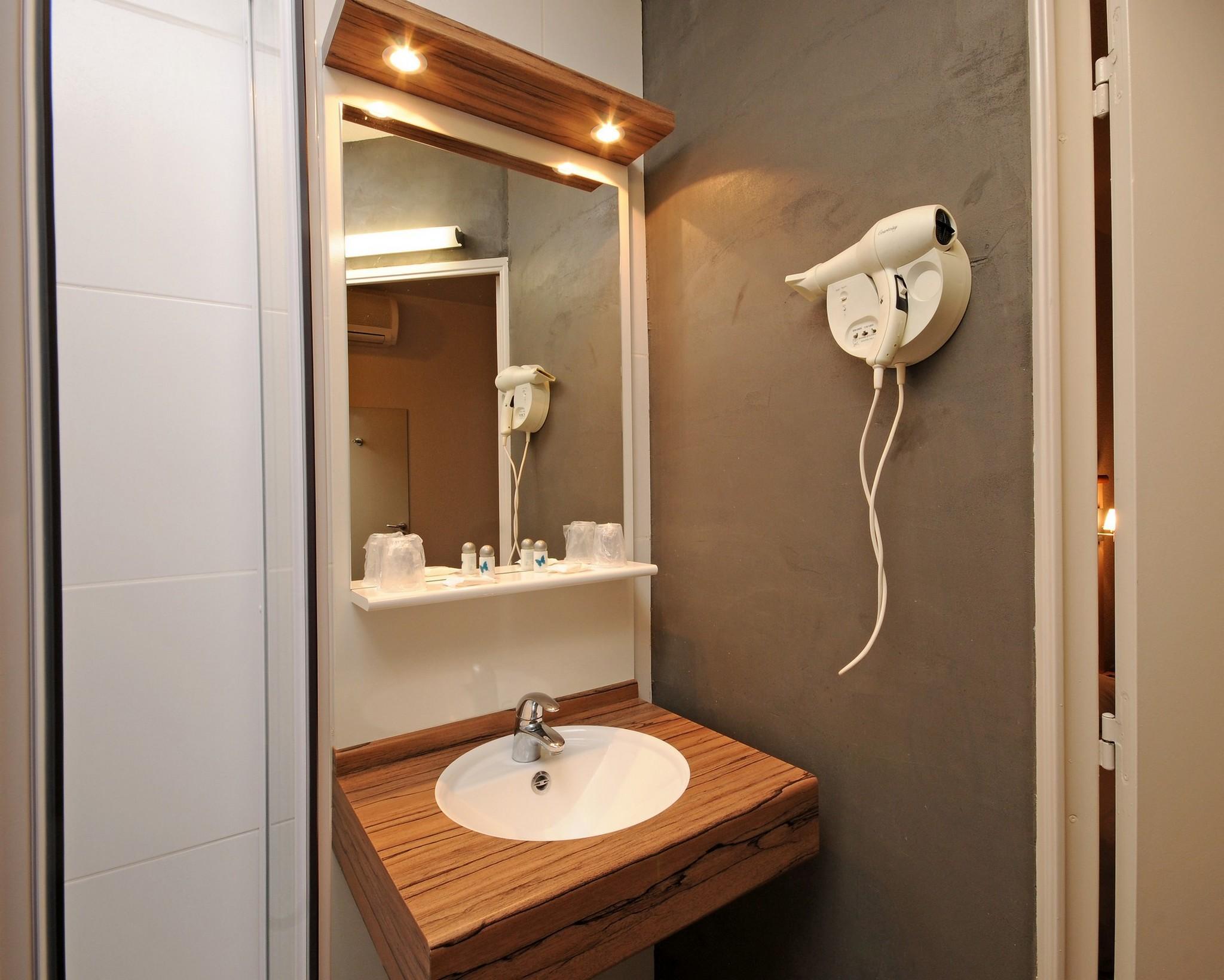 Отель Ibis Styles Lyon Croix Rousse Экстерьер фото