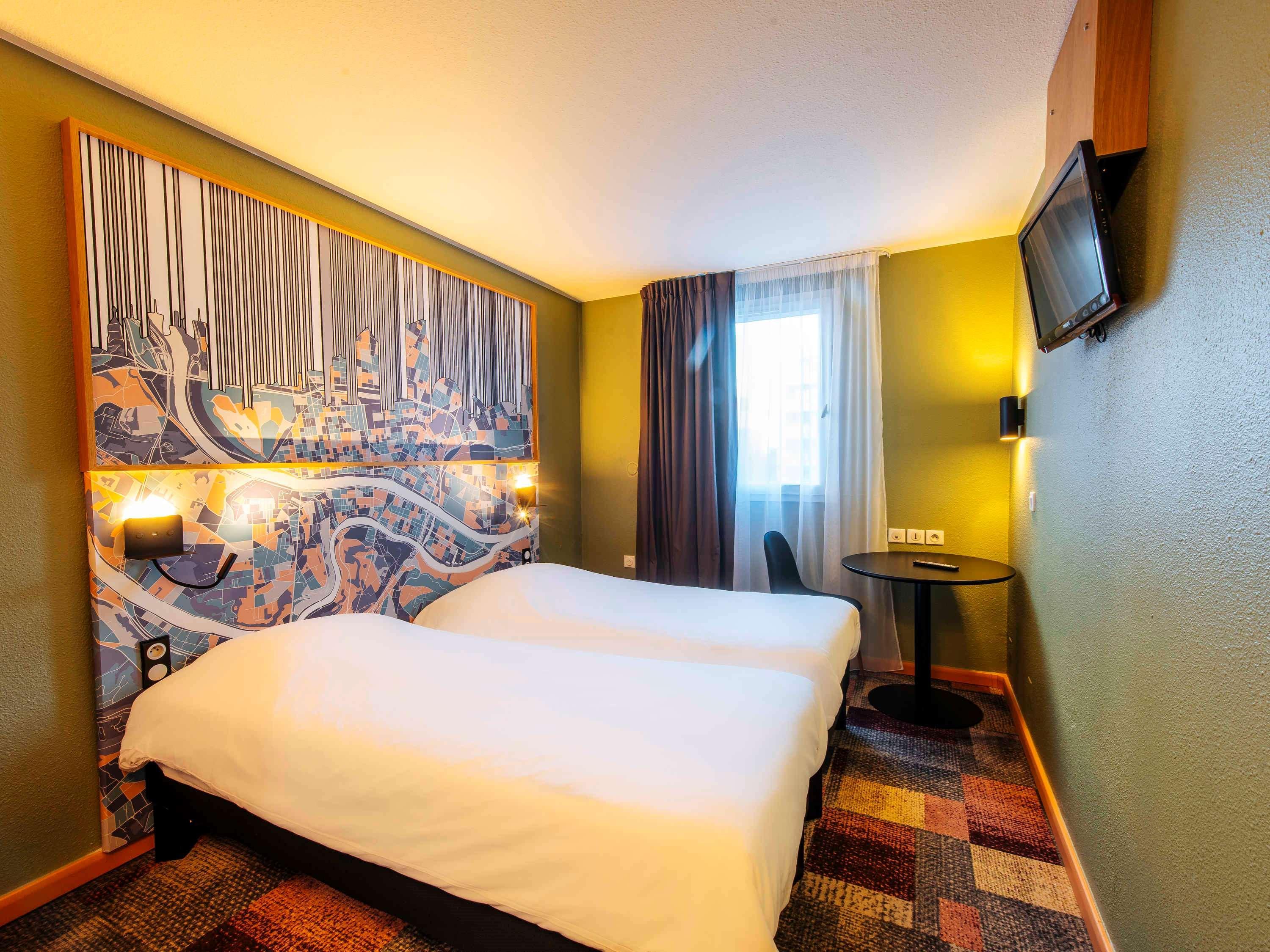 Отель Ibis Styles Lyon Croix Rousse Экстерьер фото
