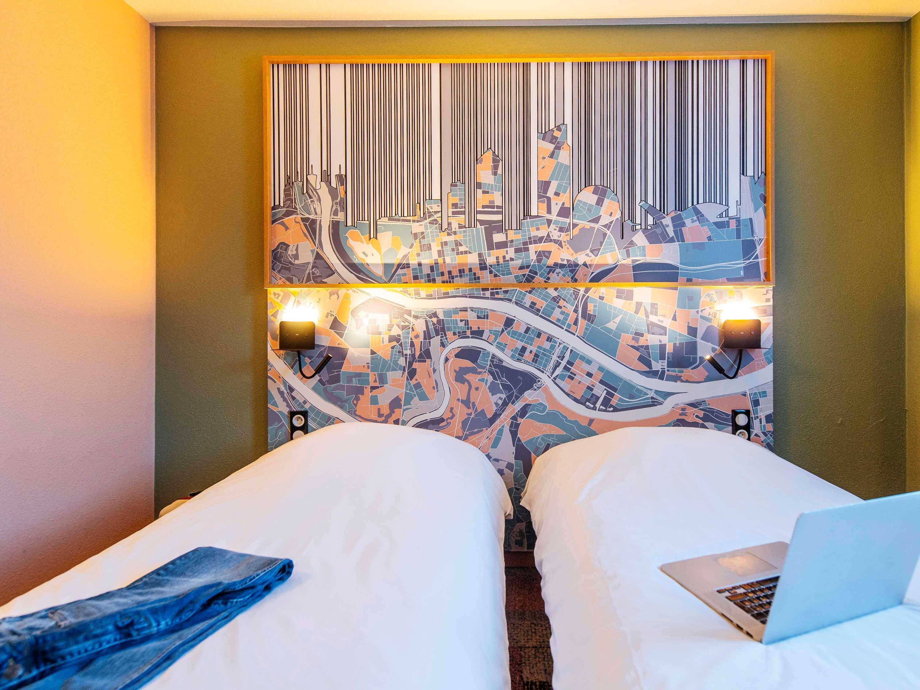 Отель Ibis Styles Lyon Croix Rousse Экстерьер фото