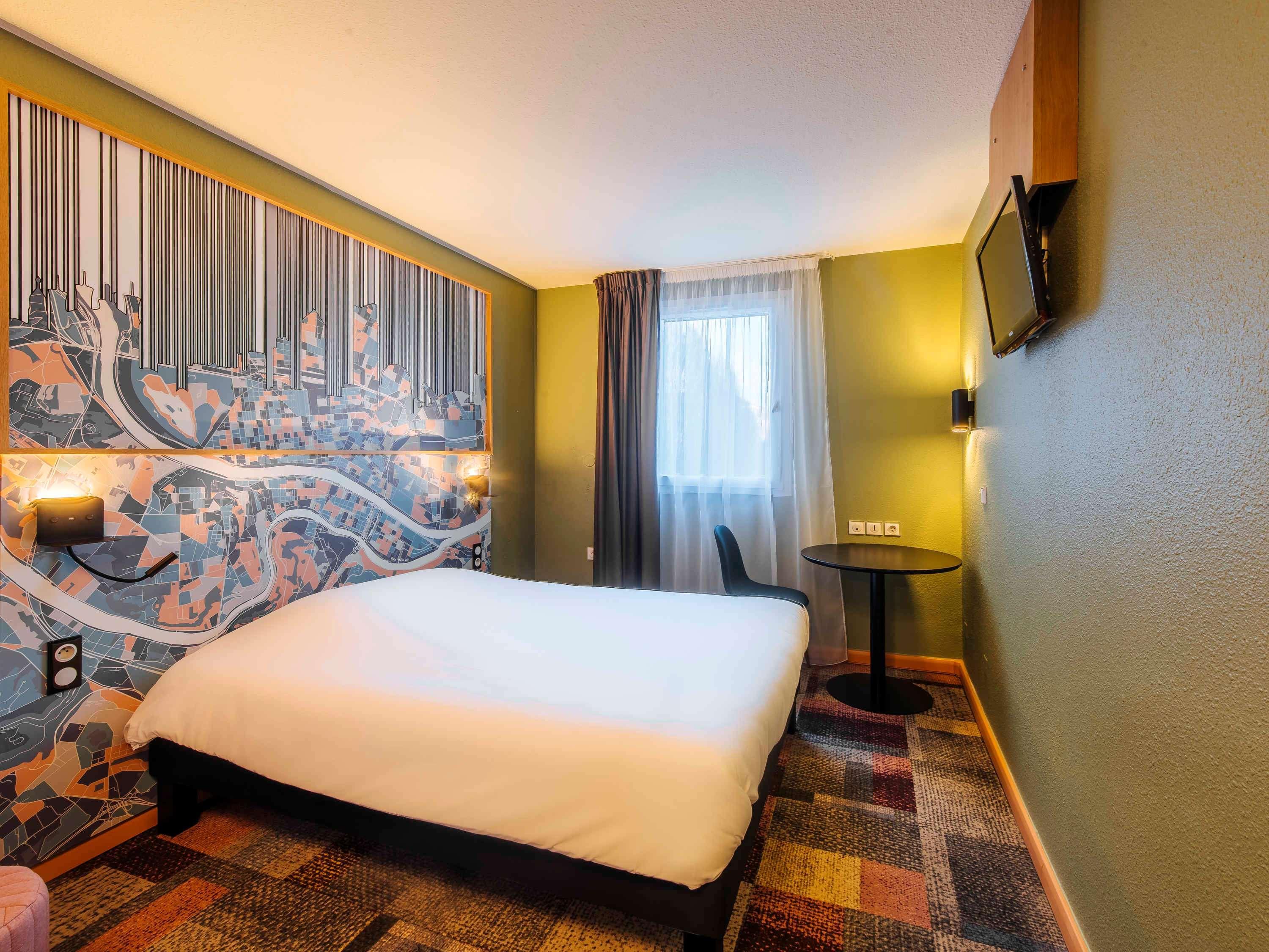 Отель Ibis Styles Lyon Croix Rousse Экстерьер фото