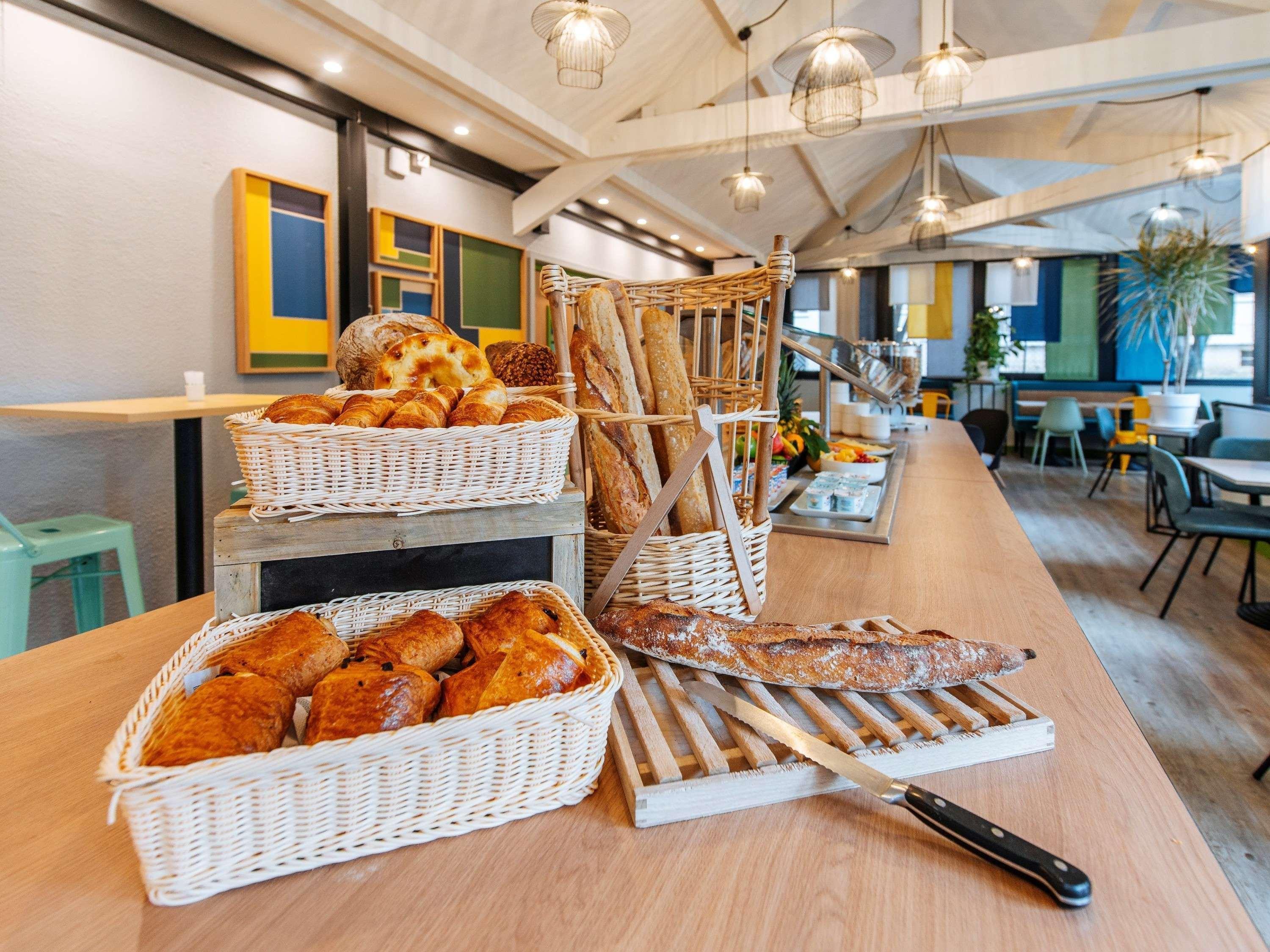 Отель Ibis Styles Lyon Croix Rousse Экстерьер фото