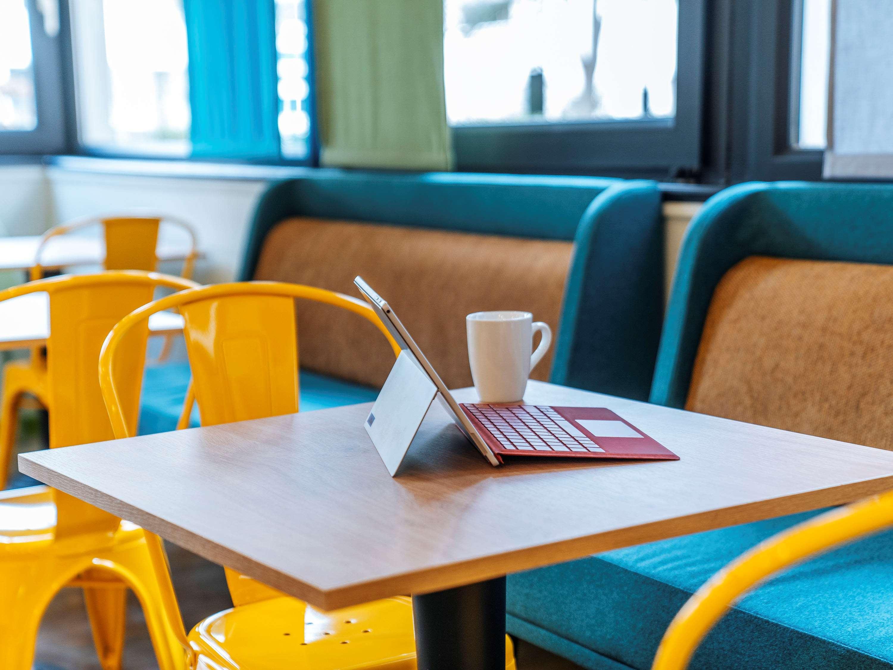 Отель Ibis Styles Lyon Croix Rousse Экстерьер фото