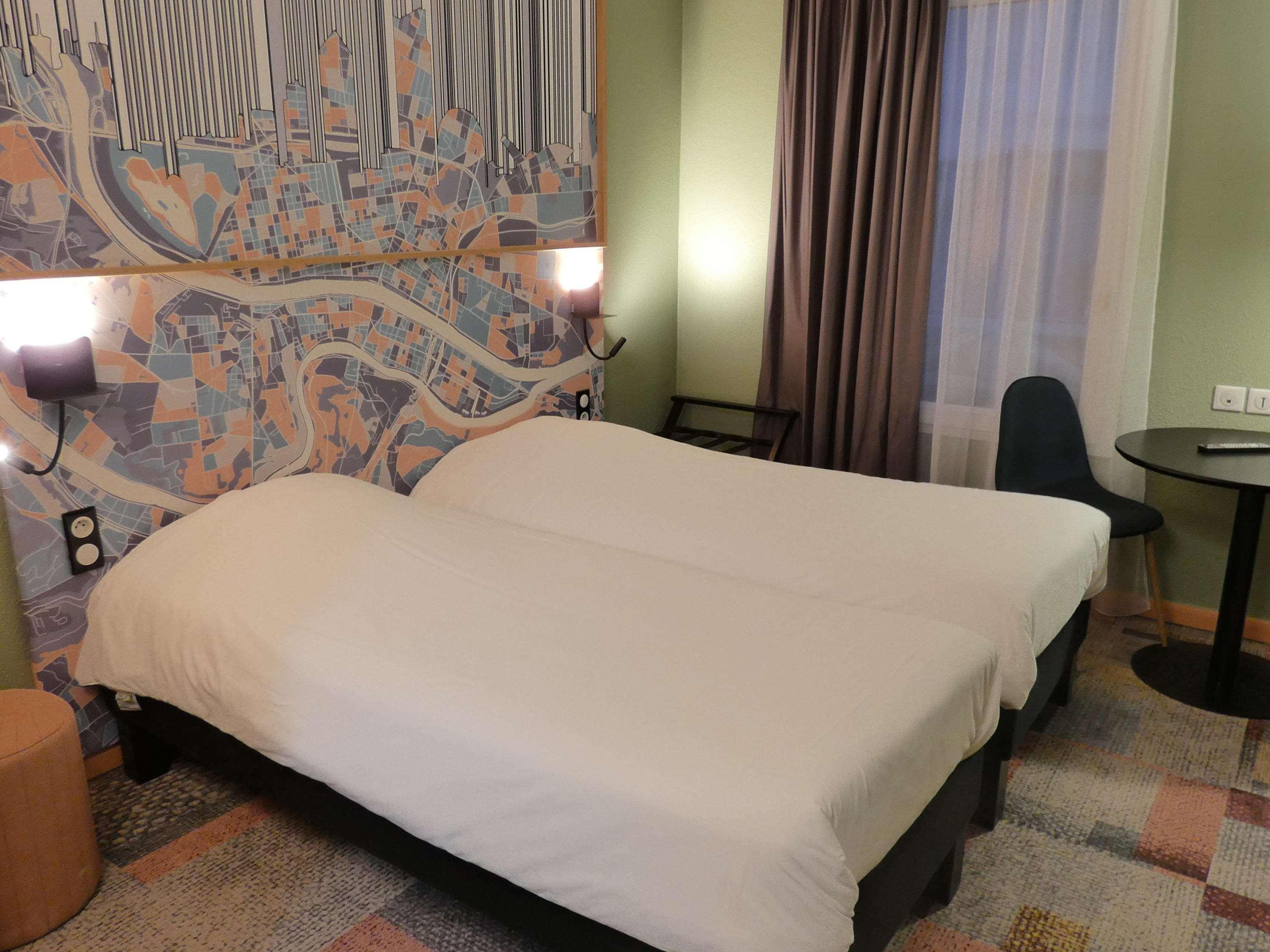 Отель Ibis Styles Lyon Croix Rousse Экстерьер фото