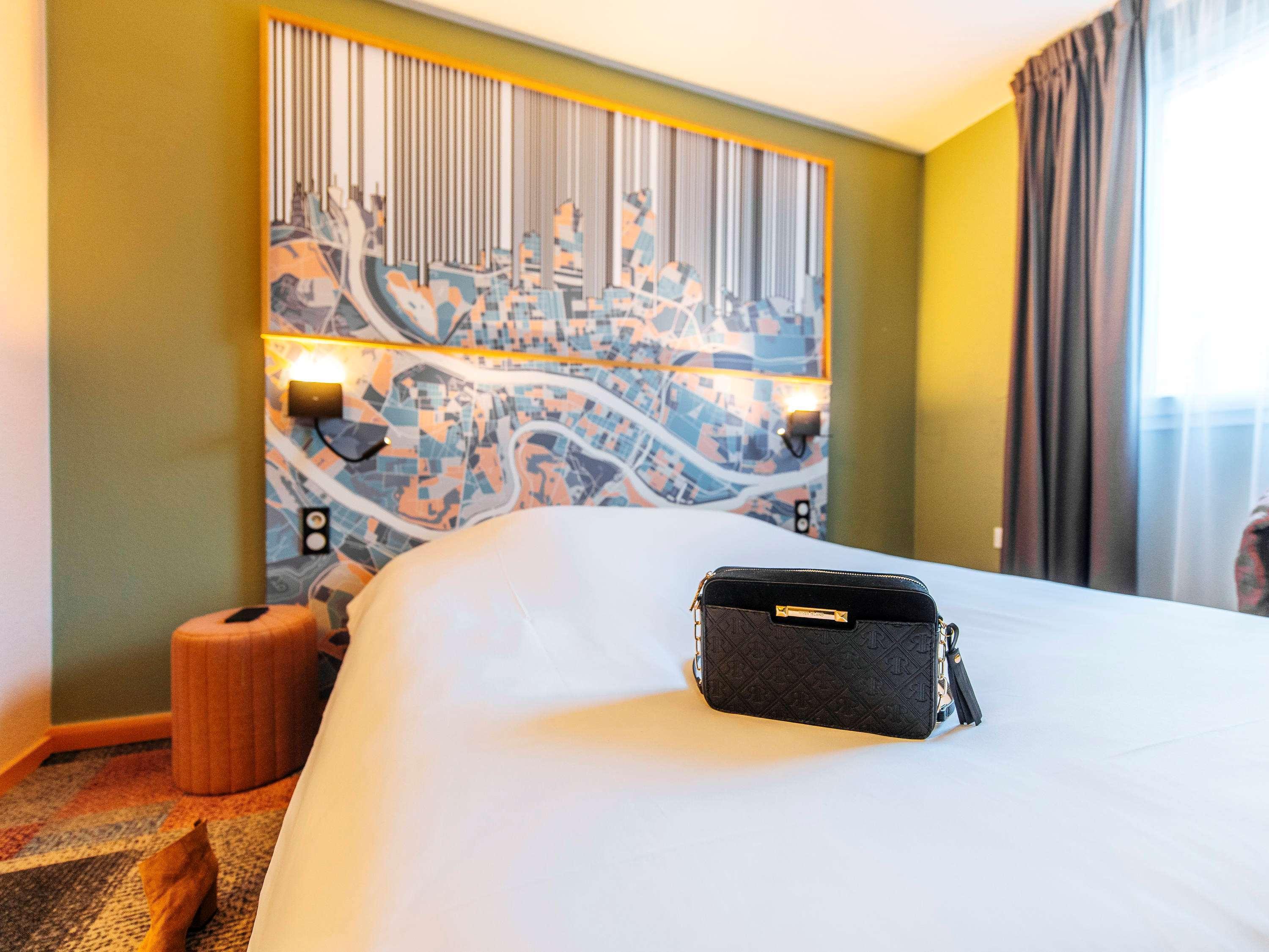 Отель Ibis Styles Lyon Croix Rousse Экстерьер фото