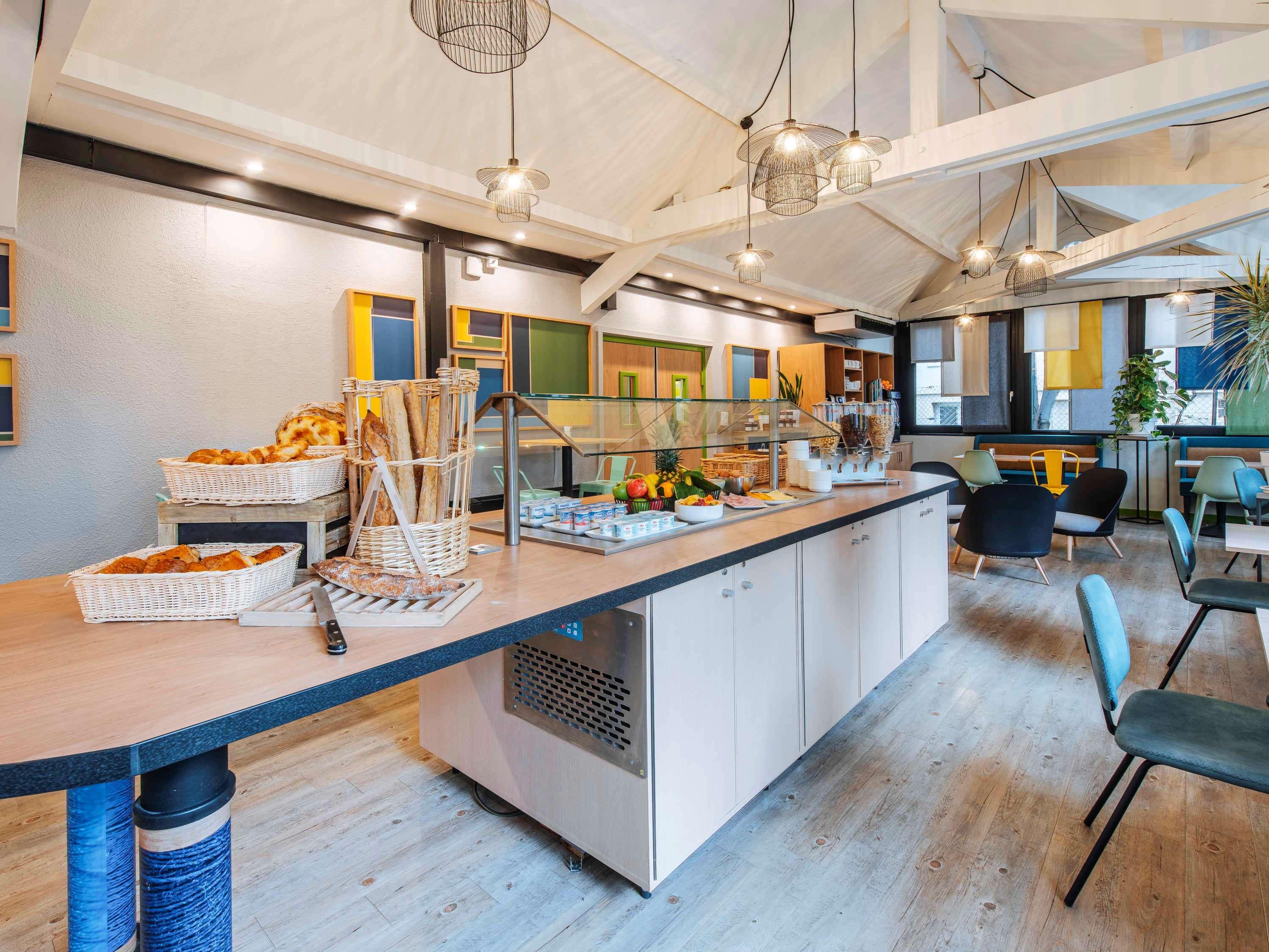 Отель Ibis Styles Lyon Croix Rousse Экстерьер фото